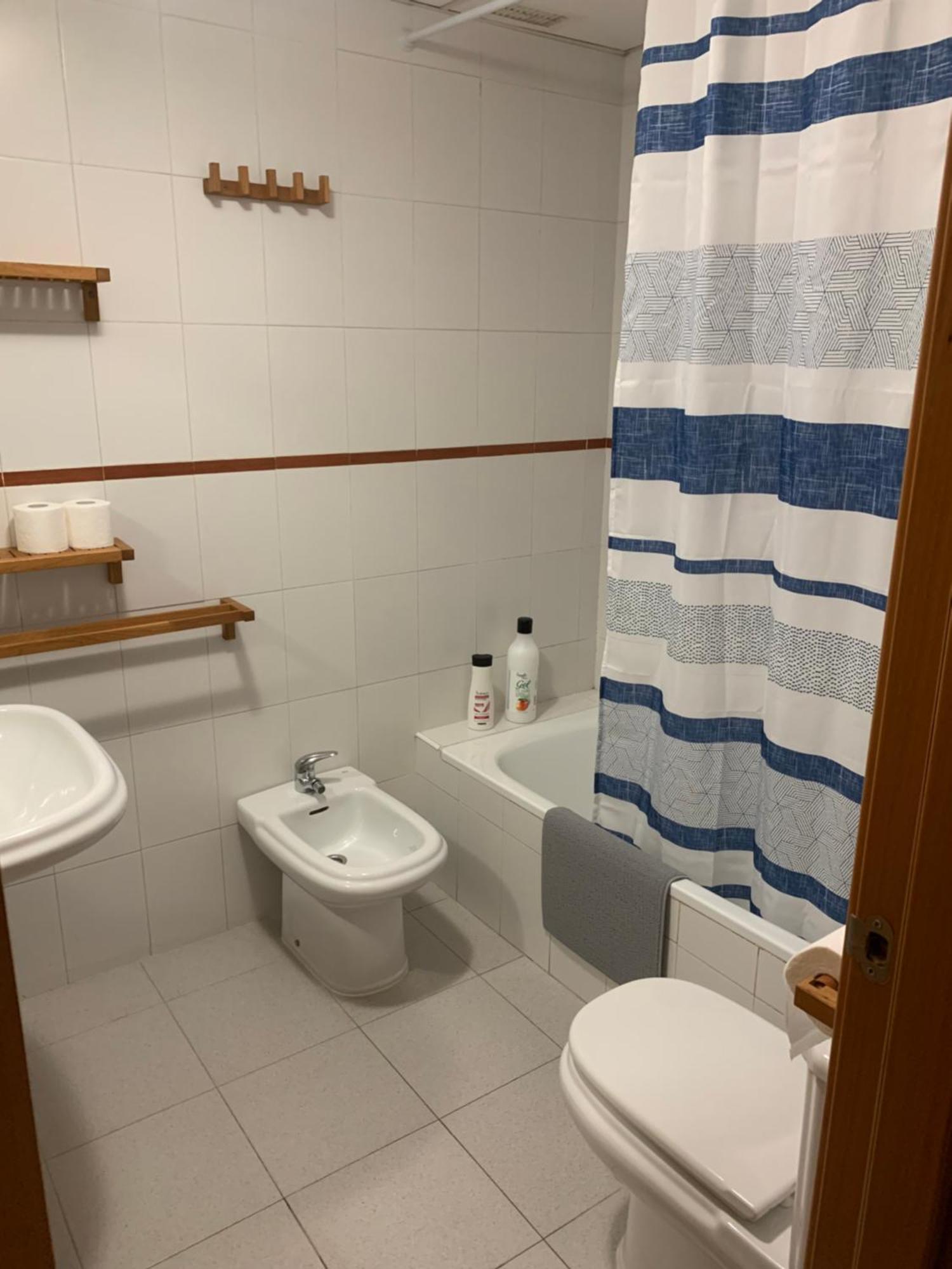 Bonita Casa En Entorno Idilico Villa Томарес Екстериор снимка